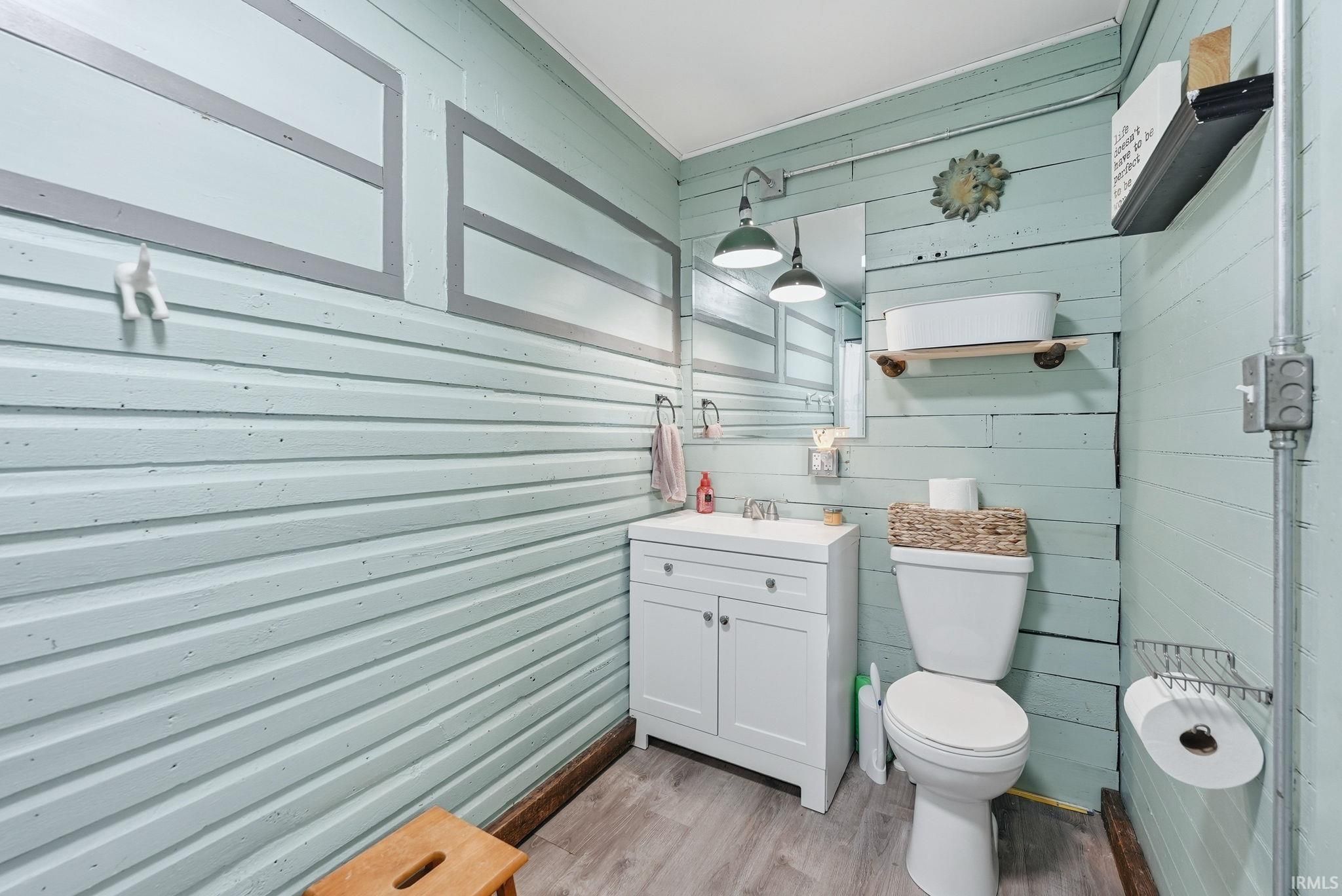 Image of 329 W 5th Street