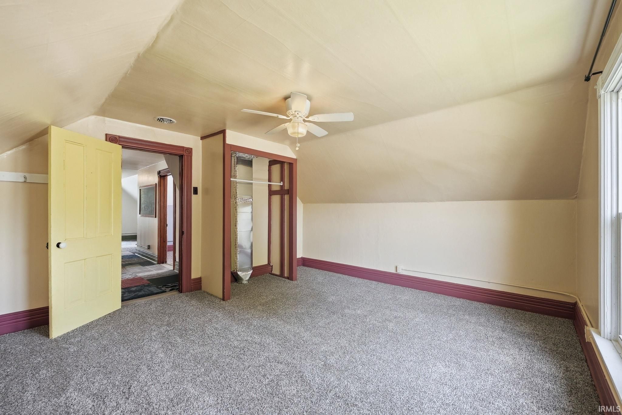 Image of 329 W 5th Street