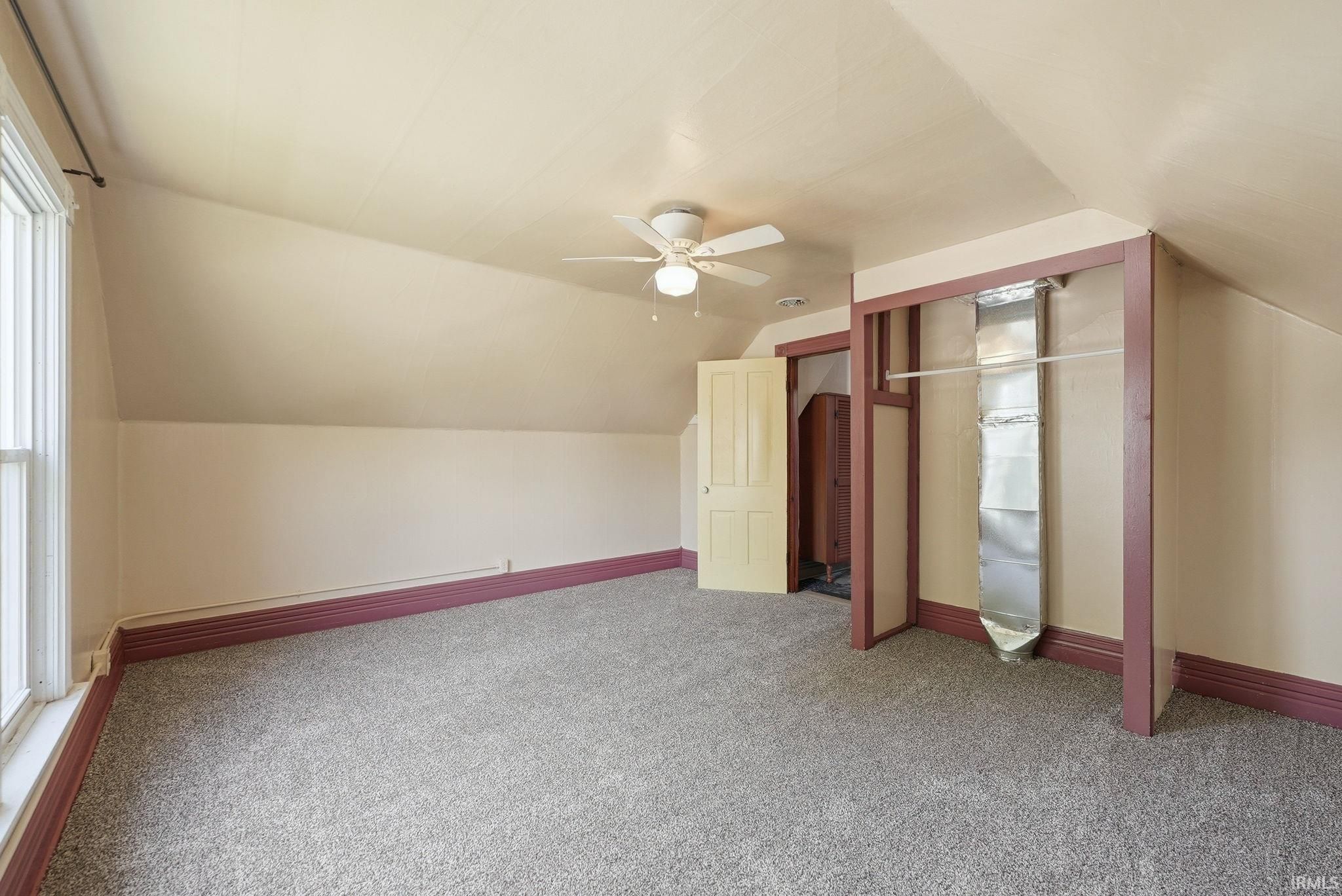 Image of 329 W 5th Street