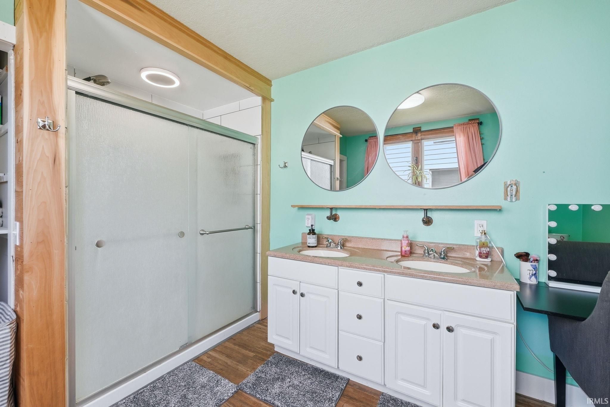Image of 329 W 5th Street