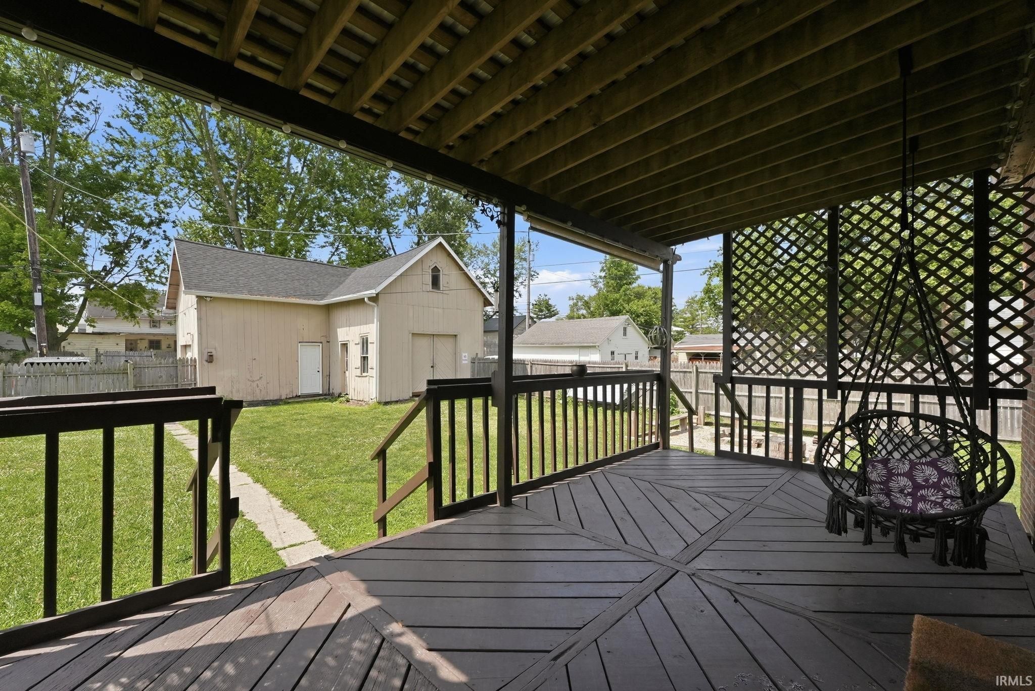 Image of 329 W 5th Street