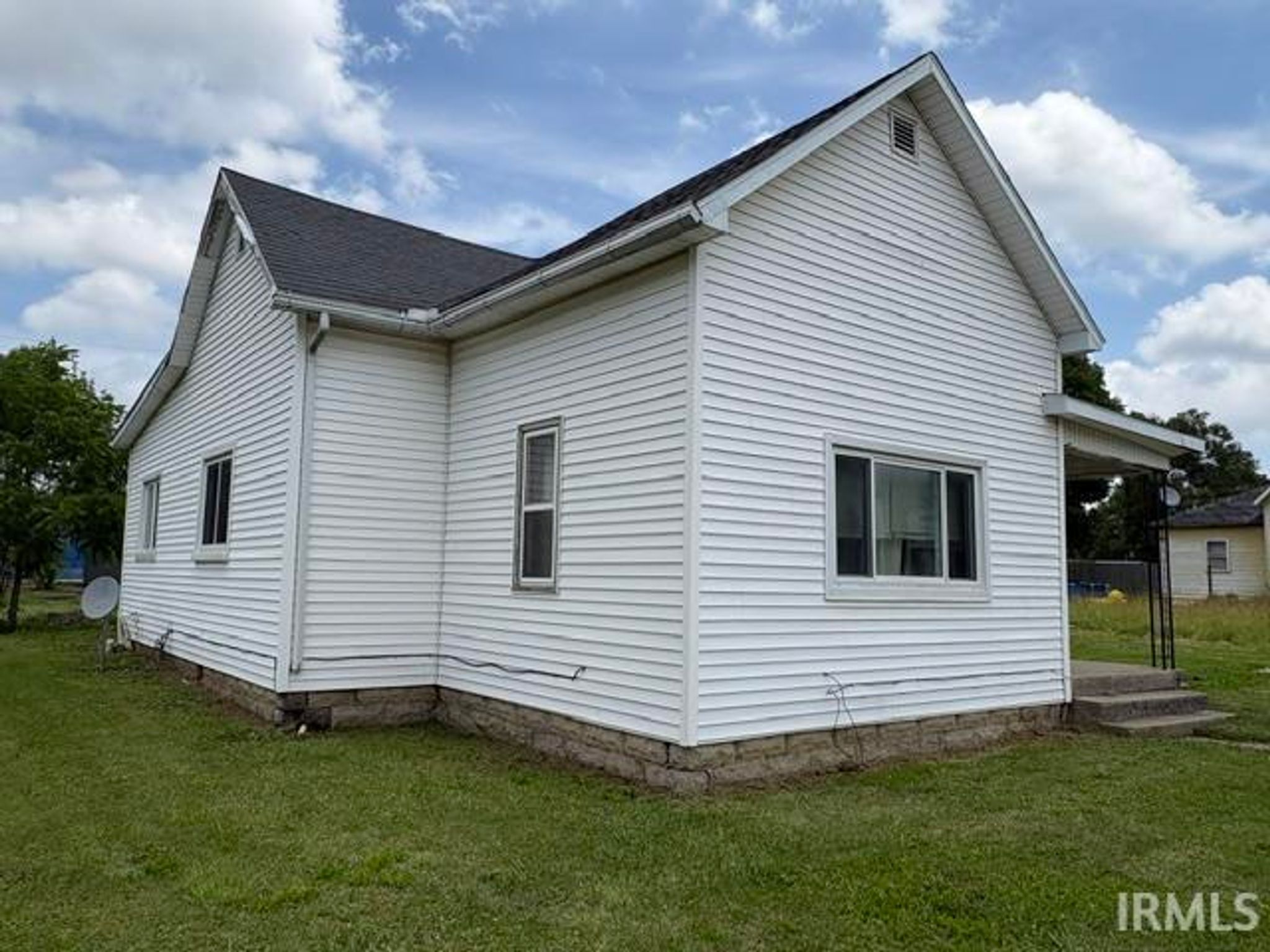 Image of 542 W Commercial Street